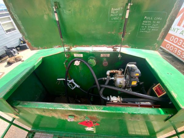 11000lt TRI AXLE BUNDED FUEL BOWSER......1530. 270657310