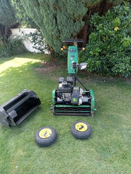 John deere 220c online greens mower