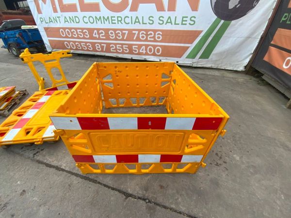 'LOCKGUARD' MANHOLE PEDESTRIAN BARRIERS. 270951206