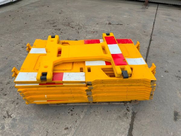'LOCKGUARD' MANHOLE PEDESTRIAN BARRIERS. 270951208