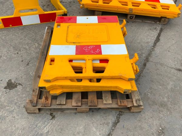 'LOCKGUARD' MANHOLE PEDESTRIAN BARRIERS. 270951218
