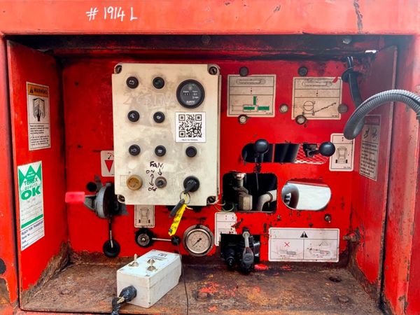 2003  FINLAY 760 TRACKED TROMMEL SCREENER. 271088341