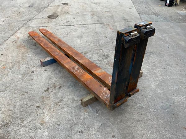 2400mm EXTENDED  FORKS...25" CARRIAGE....1125. 271230622
