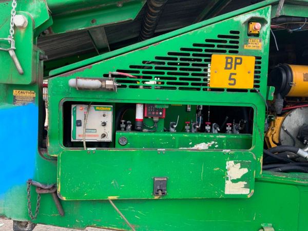 2013 MC CLOSKEY B230 TRACKED WASTE SCREENER. 271925223