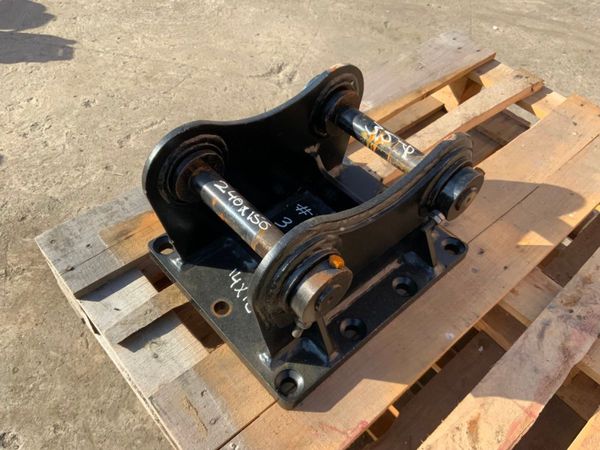 BREAKER HAMMER CRADLE / 35mm PINS......3135. 272832317
