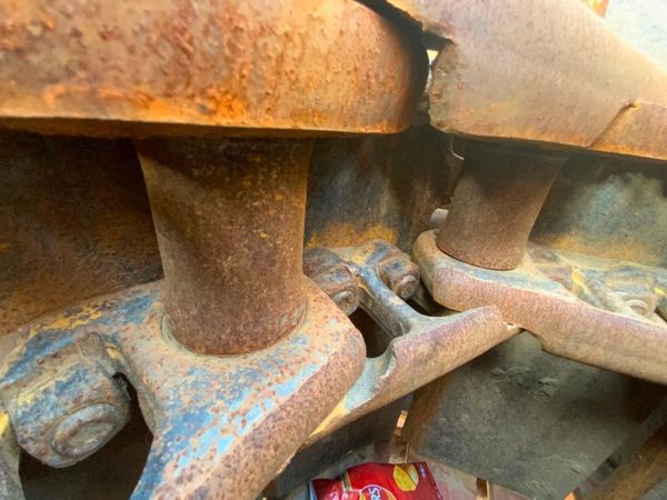 D6 CAT CATERPILLAR DOZER TRACKS AND PADS....... 273358580