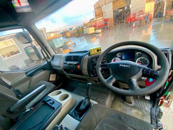 DAF LF 7.5t Hook Loader Skip Truck 284114969