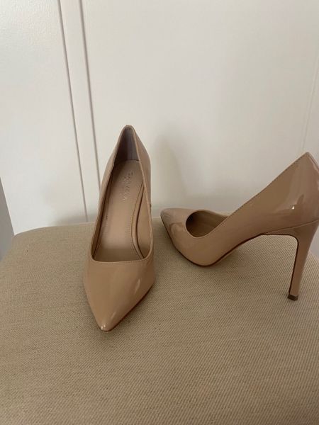 Carvella nude store shoes