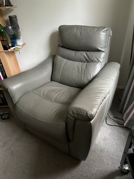 Electric leather recliner chairs for sale hot sale