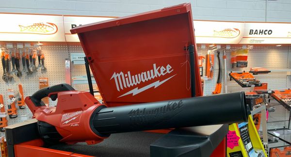 Milwaukee leaf blower discount sale