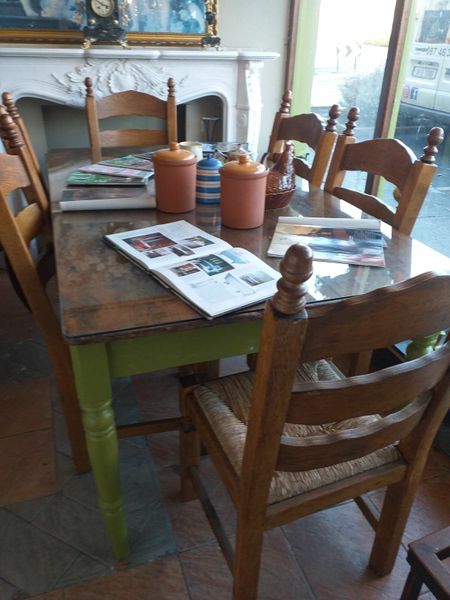 Antique pine outlet table and chairs