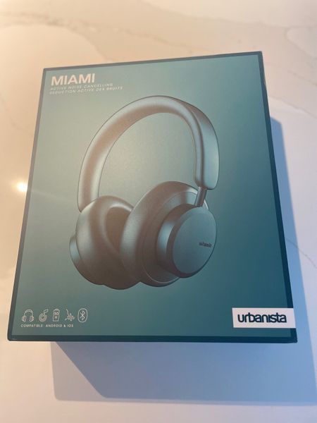 Seattle discount urbanista headphones