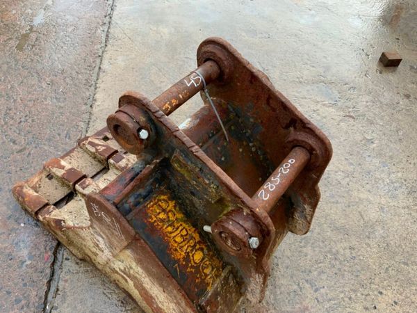 24" DIGGING BUCKET...45mm PINS..JCB 3CX....131mh 286172425