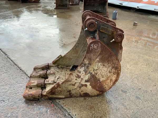 24" DIGGING BUCKET...45mm PINS..JCB 3CX....131mh 286172423
