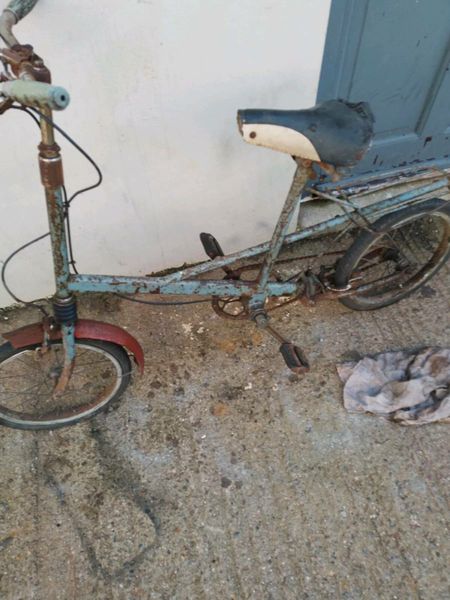 Old vintage shop bike