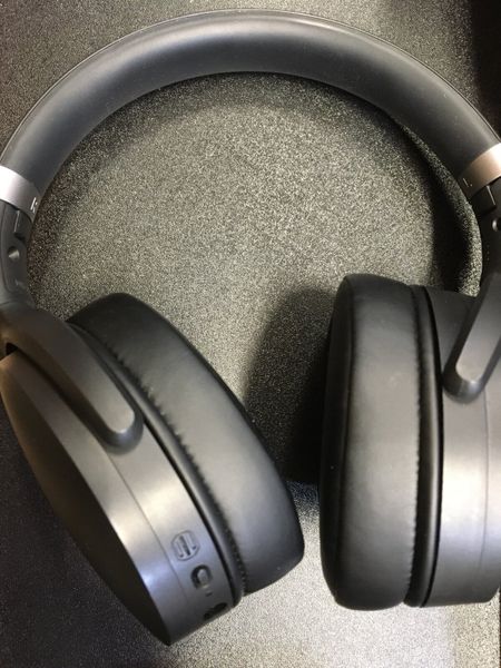 Sennheiser heaphones hot sale