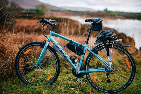 Trek 7.3 hybrid hot sale