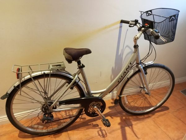 Giant ladies best sale step through bike