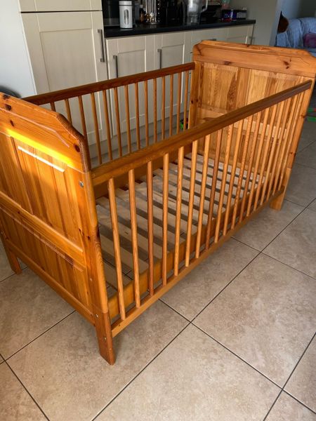 Cot bed done outlet deal