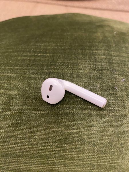 Left and right airpod best sale for sale