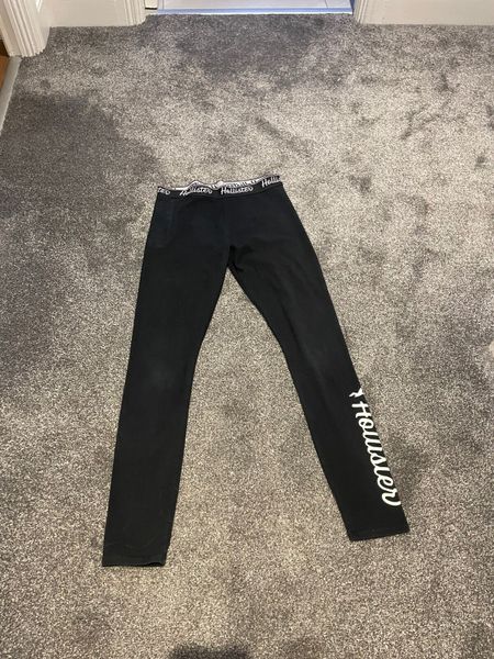 Hollister black leggings for sale in Co. Wicklow for €10 on DoneDeal