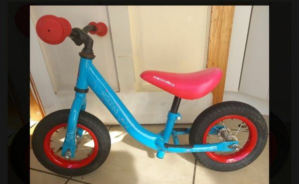 Apollo wizzer balance bike 10 hot sale