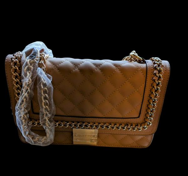 Carvela quilted hot sale shoulder bag