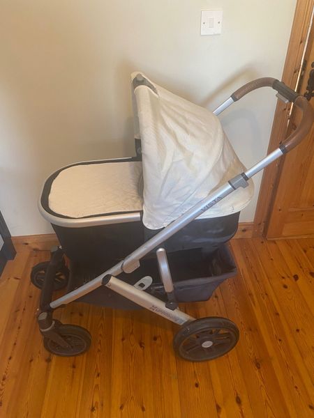 Uppababy vista 2024 loic sale