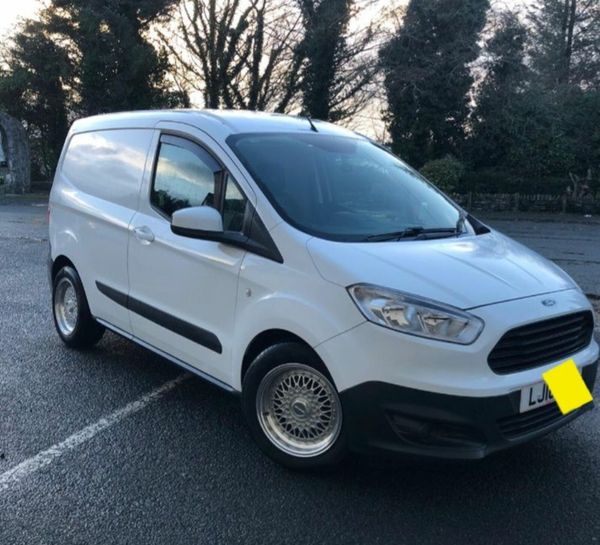 Ford transit 2025 courier 2016