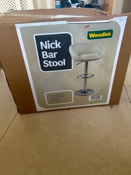 Bar stools online woodies