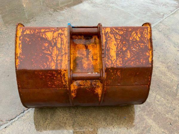 48" SCOOP DIGGING BUCKET........65mm PINS.....4865 287427174