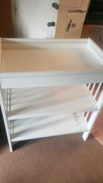 Used baby changing 2025 table for sale