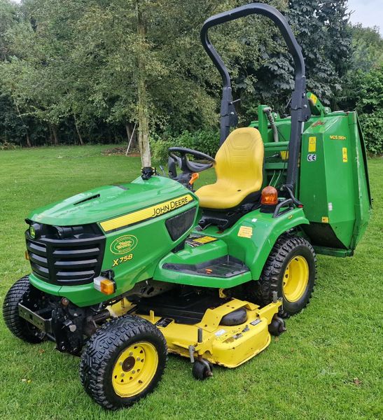 High tip ride on lawnmower 4wd mower for sale in Co. Down for