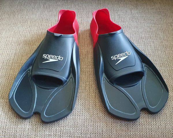 Speedo deals fins sale