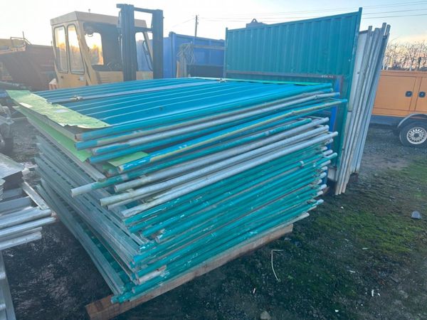 Large quantity of hoarding panels fences fencing 287819308