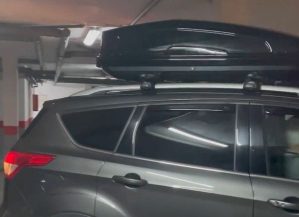 Thule 470l best sale roof box