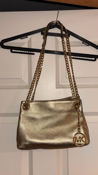 Michael kors handbags outlet near me sale