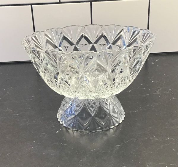 Cut glass outlet trifle bowl