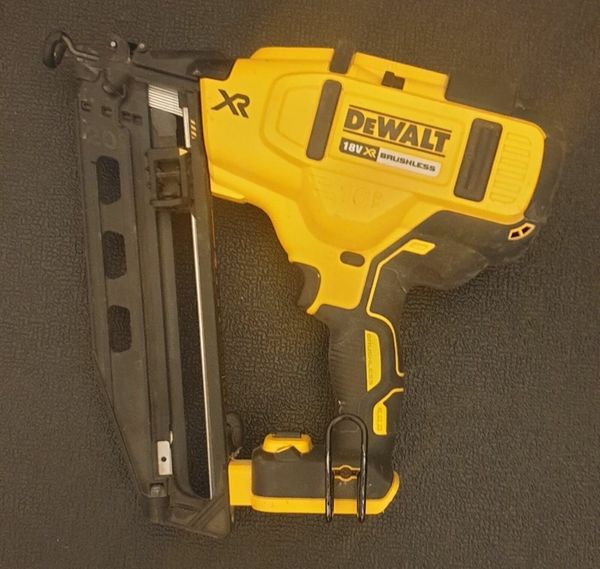 Dewalt pinner hot sale