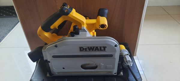 Dewalt plunge online saw 110v