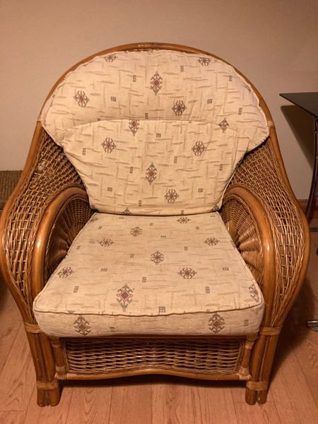 Wicker deals chair desk