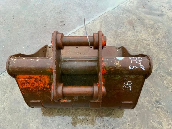 36"  DIGGING BUCKET..........60mm PINS. ......366 288114715