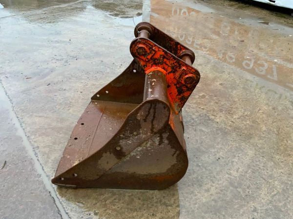 36"  DIGGING BUCKET..........60mm PINS. ......366 288114718