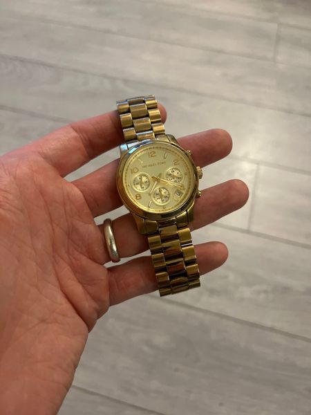 Kors hot sale watch sale