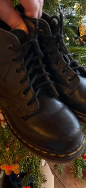 Dr martens size on sale 35