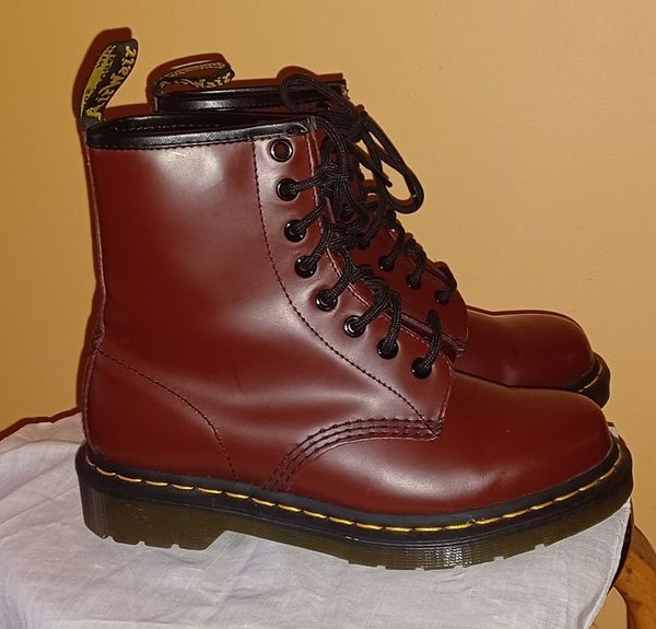 Red leather clearance dr martens