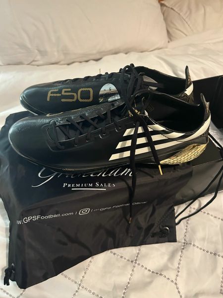 size 10 nike football boots