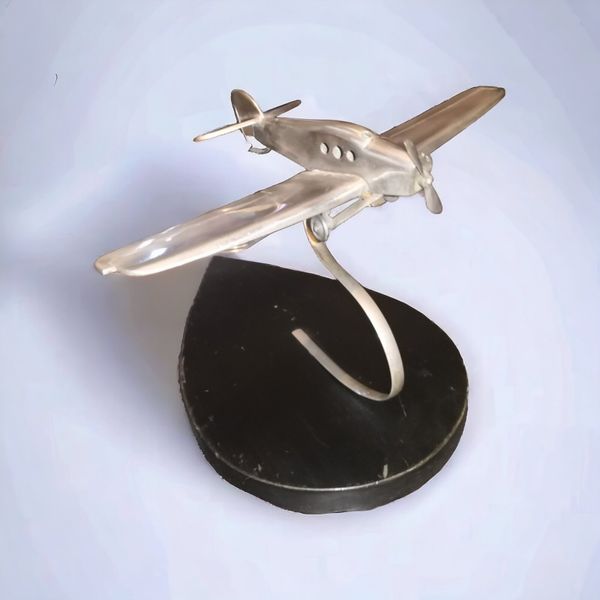 Large metal sales airplane models