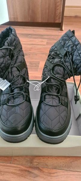 Moncler snow boots outlet sale