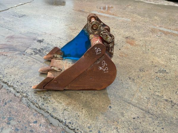 18" MINI DIGGER BUCKET...30mm PINS.....1830 288544024